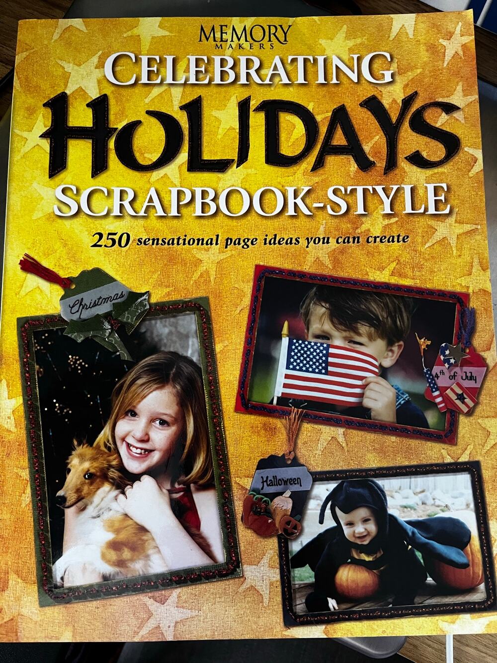 Memory Makers, Celebrating Holidays Scrapbook-Style - Softback
